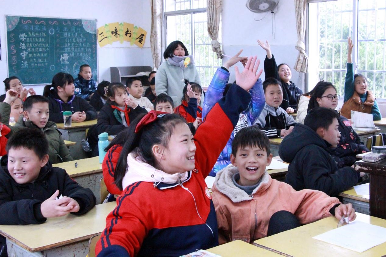 6b0a98fcbb7a4e51a3b0e34b0a93eefb.jpg 6b0a98fcbb7a4e51a3b0e34b0a93eefb.jpg